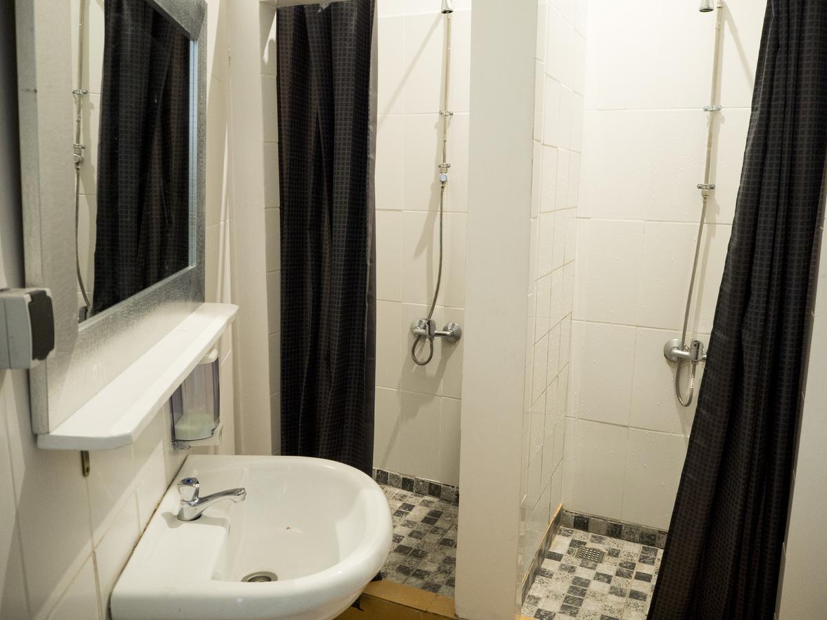 Hostal Aykibom *